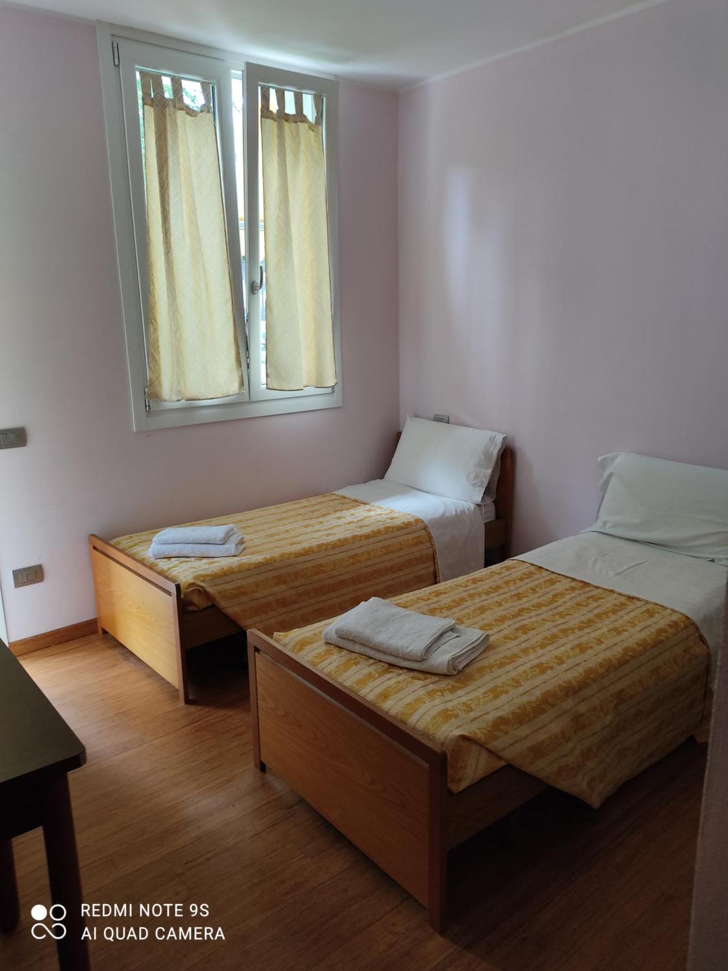 Agriturismo Villa Brugolta Lavena Ponte Tresa Rum bild