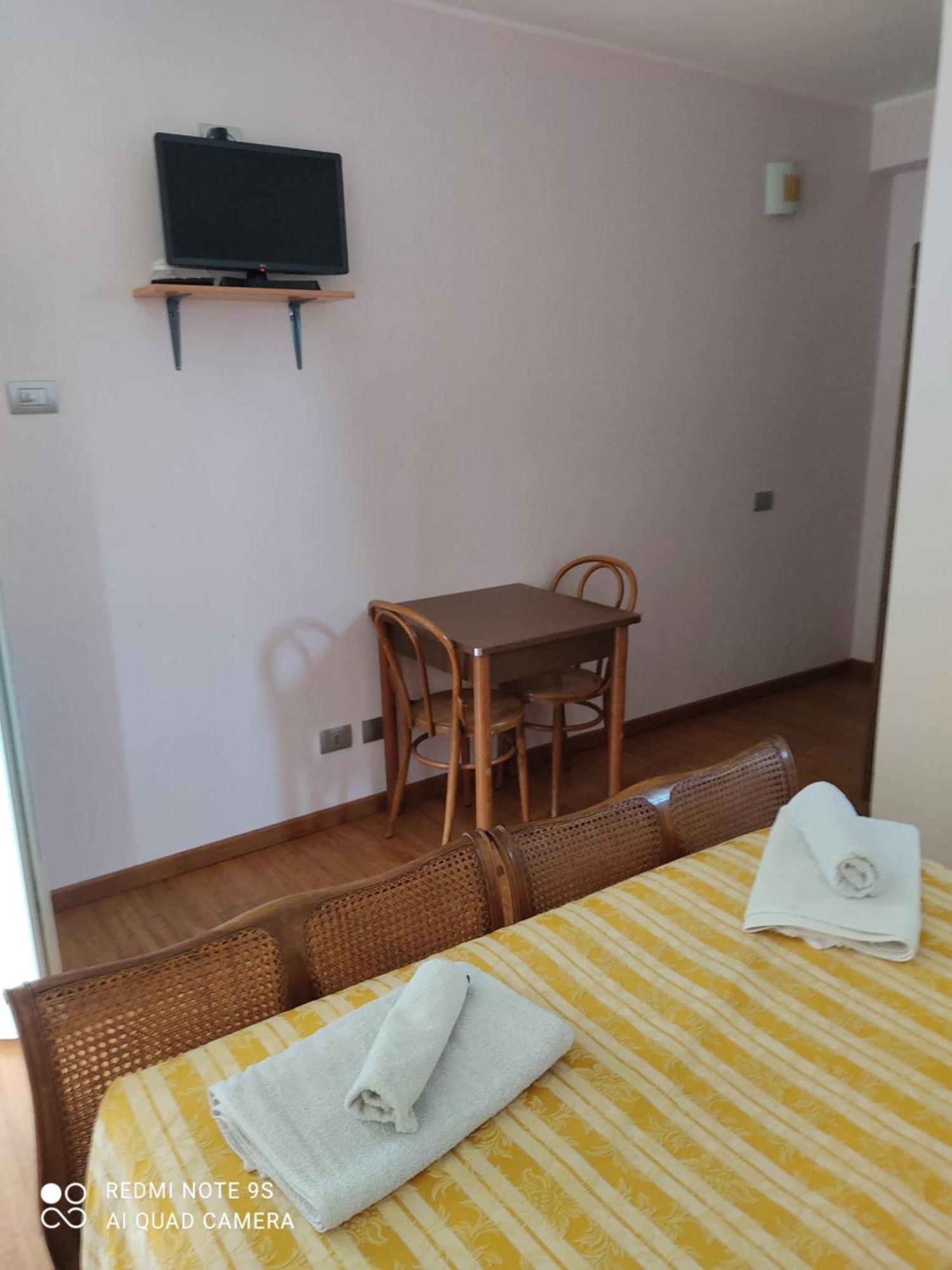 Agriturismo Villa Brugolta Lavena Ponte Tresa Rum bild